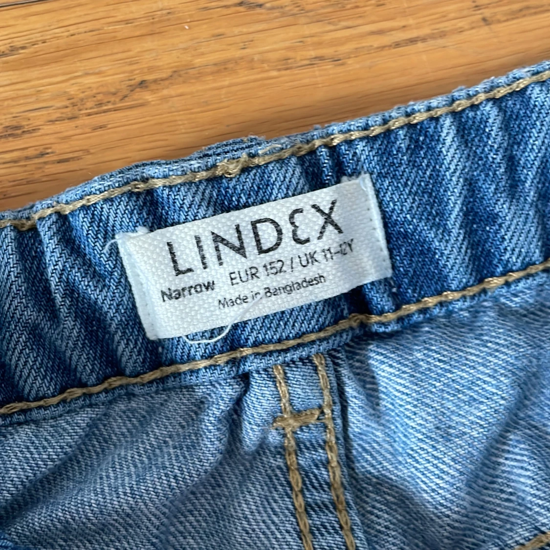 Blå jeansshorts från Lindex - 1