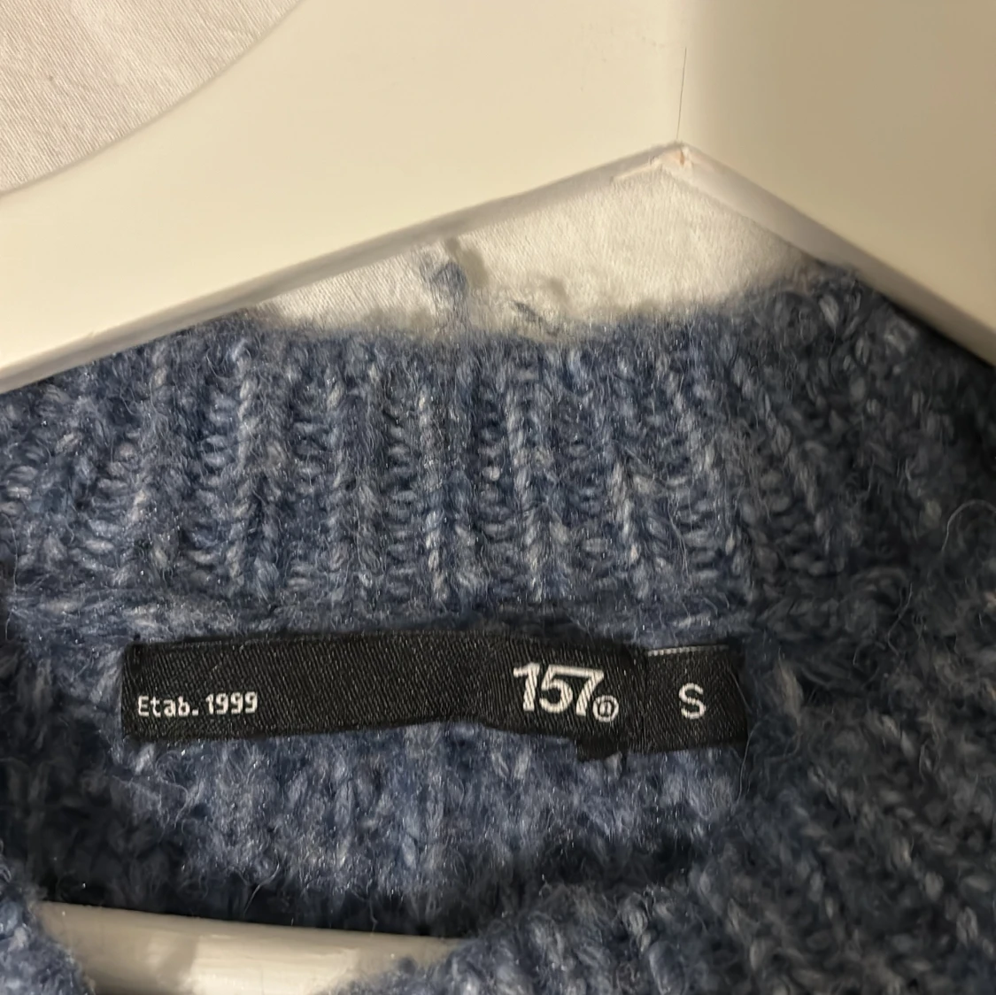 Blå stickad tröja från 157 - 2