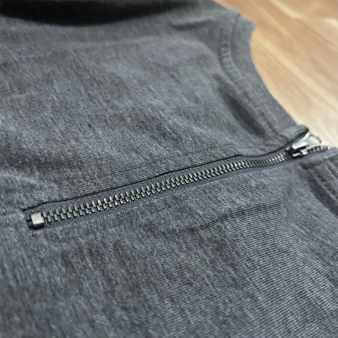 Mörkgrå klänning från Vero Moda - 1