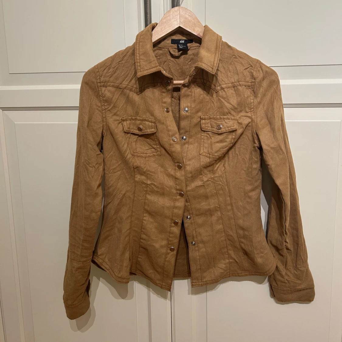 Brun mocka skjorta från H&M - 1