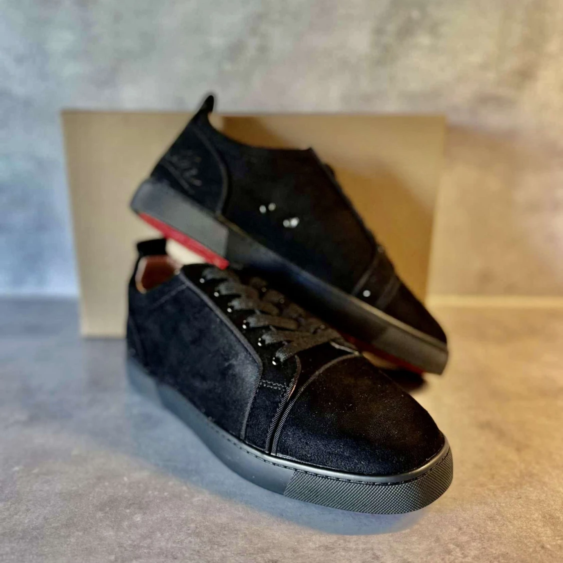 Svarta sneakers från Christian Louboutin - 2