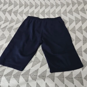 U.S POLO RALPH LAUREN SHORTS  - Jag vill sälja mina polo ralph lauren shorts för att dom har blivit för små helt enkelt dom är storlek 146-154