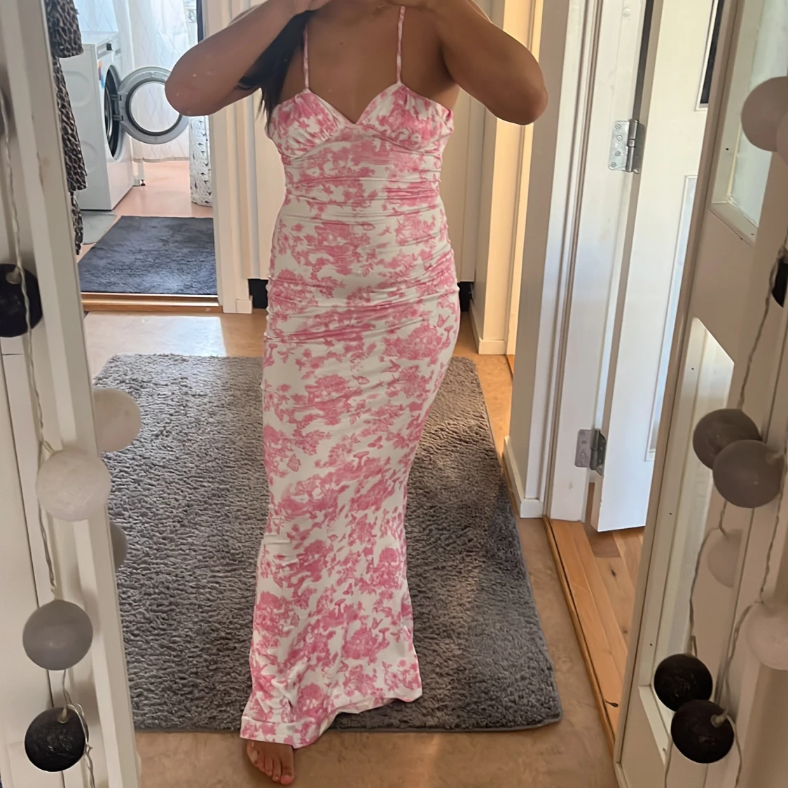 Rosa och vit långklänning  - 2