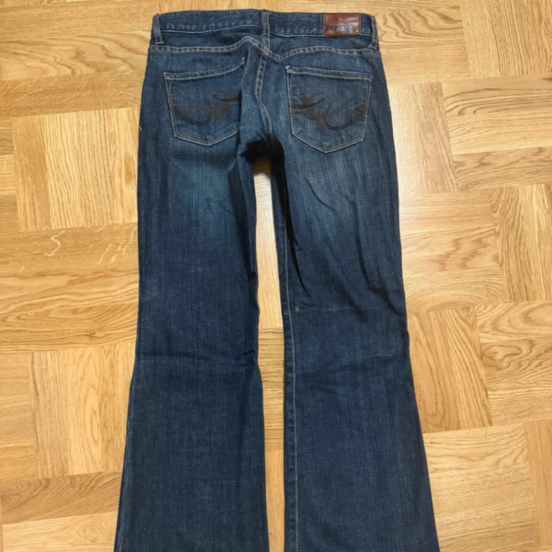 Mörkblå bootcut jeans från Express - 1