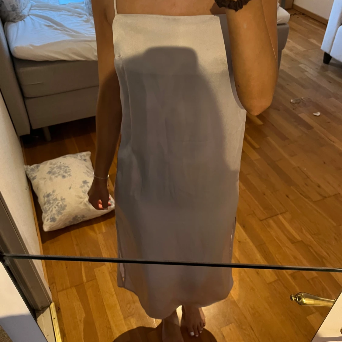  satinklänning från H&M - 1