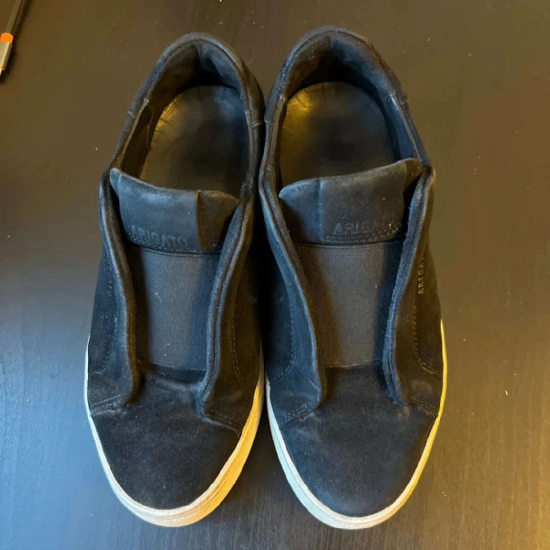 Svarta sneakers från Axel Arigato - 2