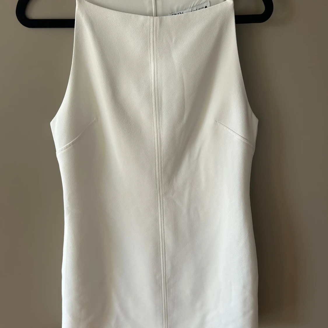 Vit ärmlös kortklänning - 1