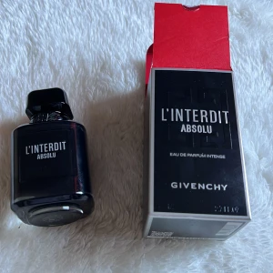 Givenchy L'Interdit Absolu Parfym - Givenchy L'Interdit Absolu Eau de Parfum Intense. Funkar för både kön