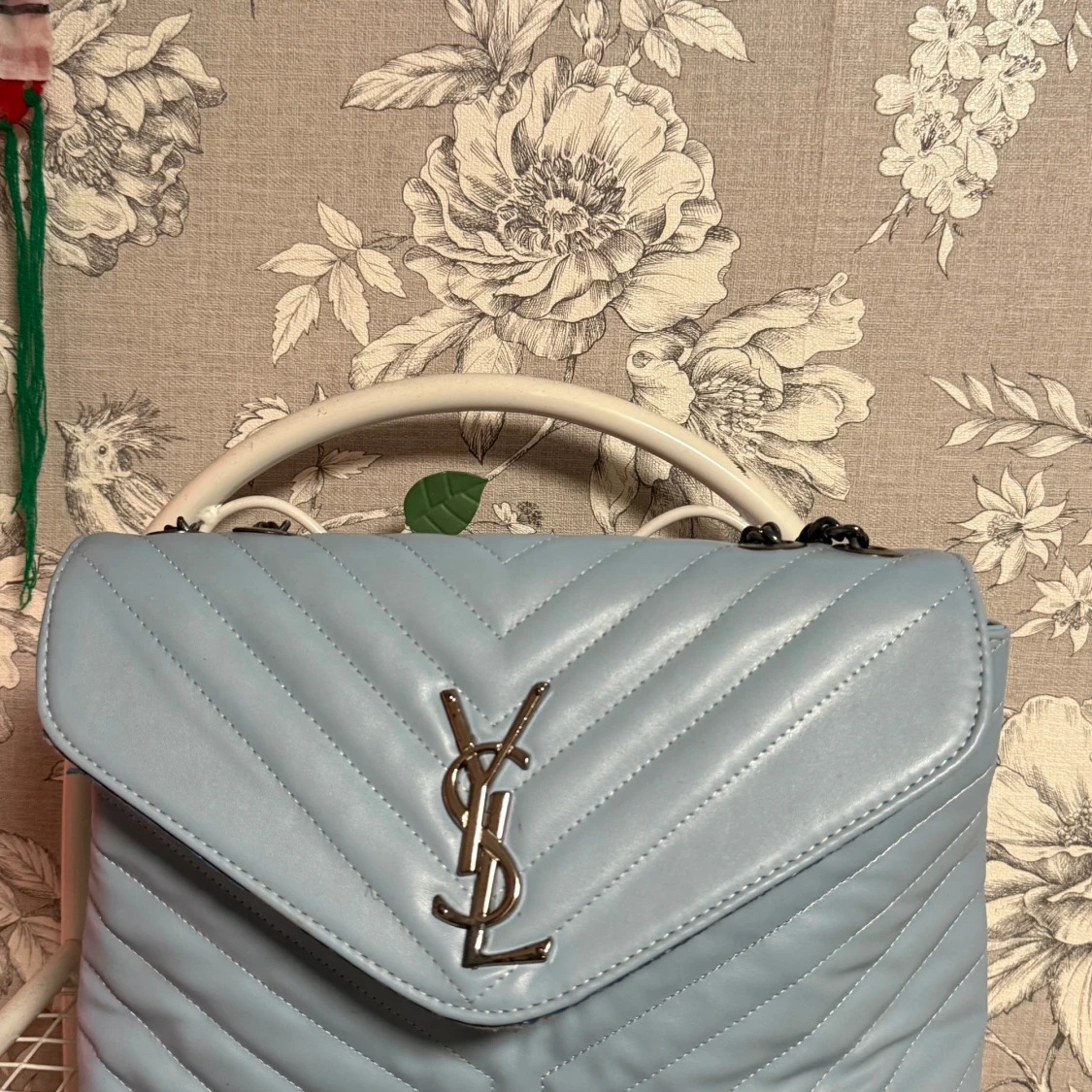 Ljusblå quiltad YSL axelväska