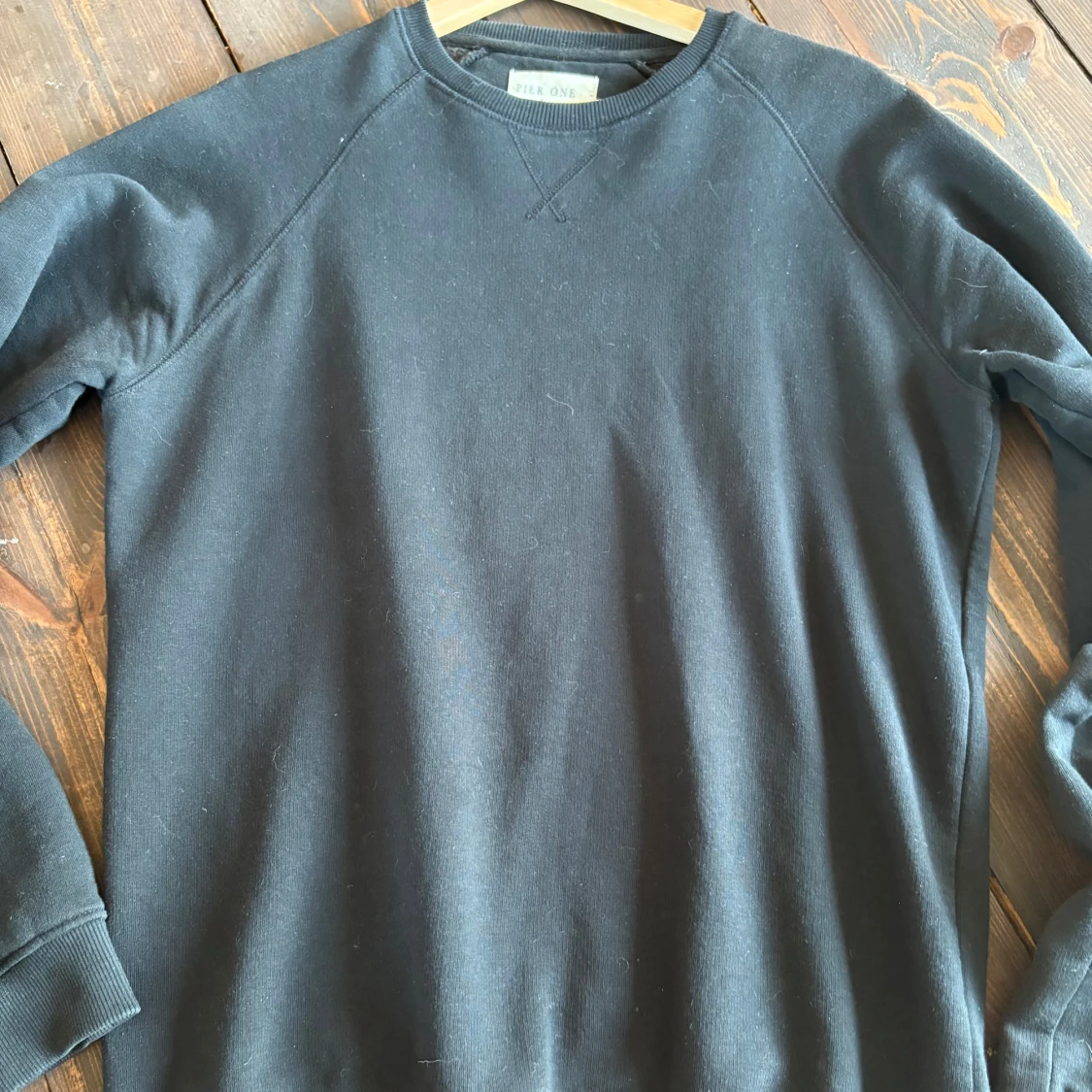 Svart sweatshirt från Pier One