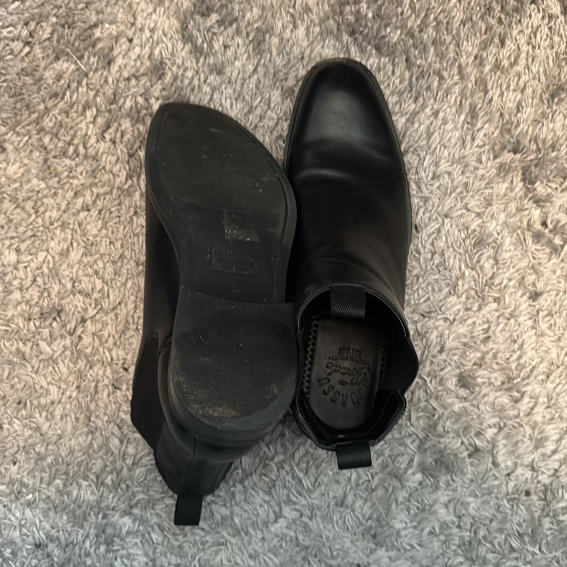 Svarta läderskor  - 2