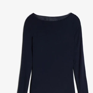 Intimissimi tröja  - En stilren mörkblå långärmad topp med rund halsringning. Intimissmi tröja, ett mini hål vid början av ärmen som inte syns 