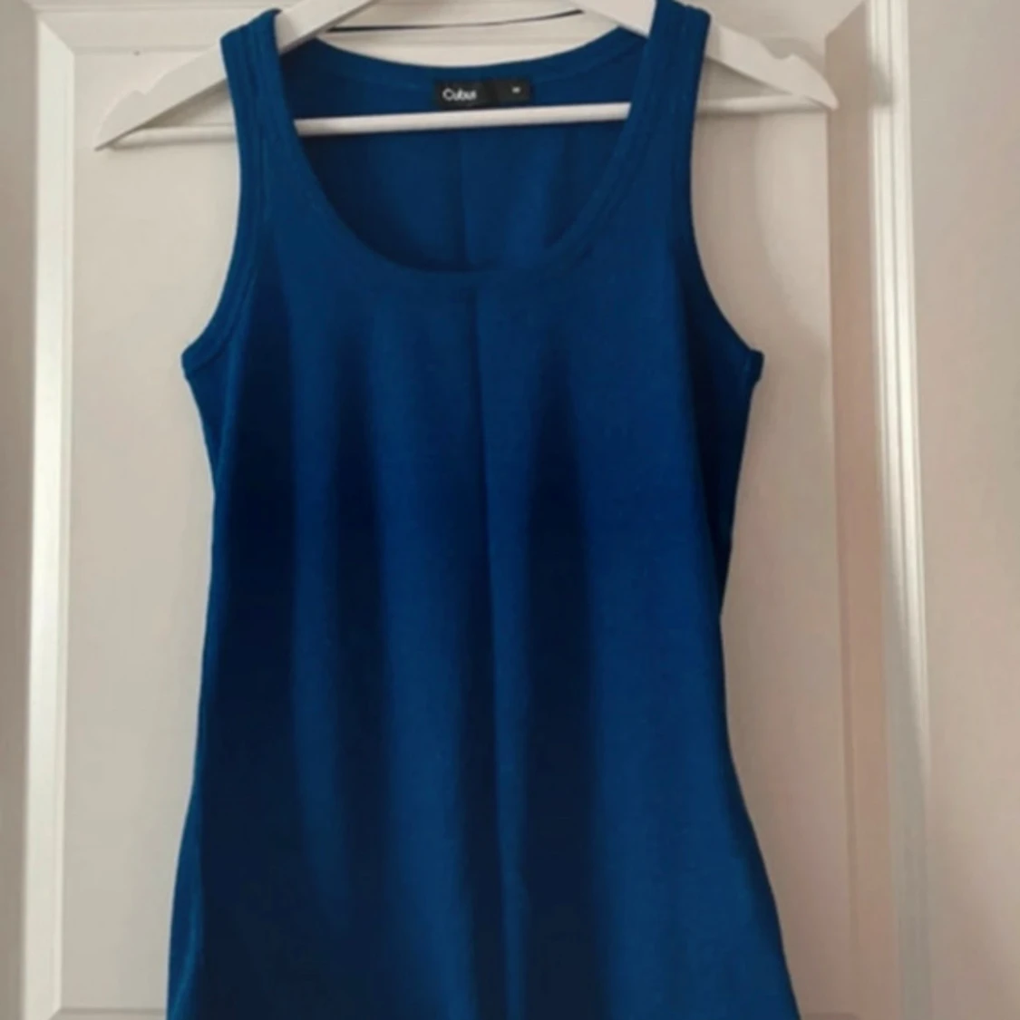 Blå ribbad linnetopp från Cubus