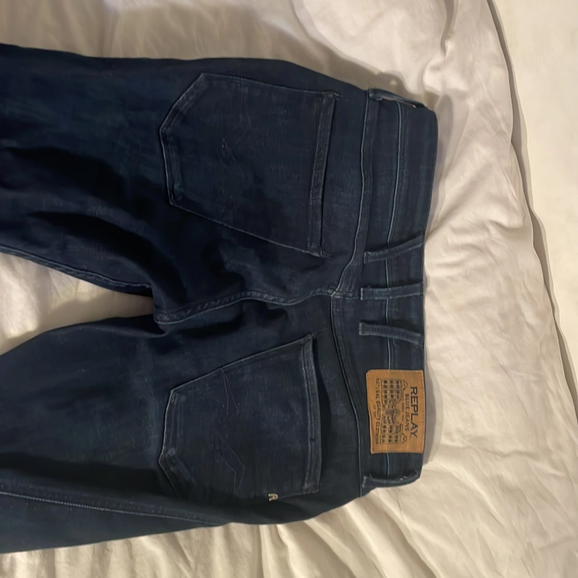 Mörkblå Replay Anbass jeans - 1