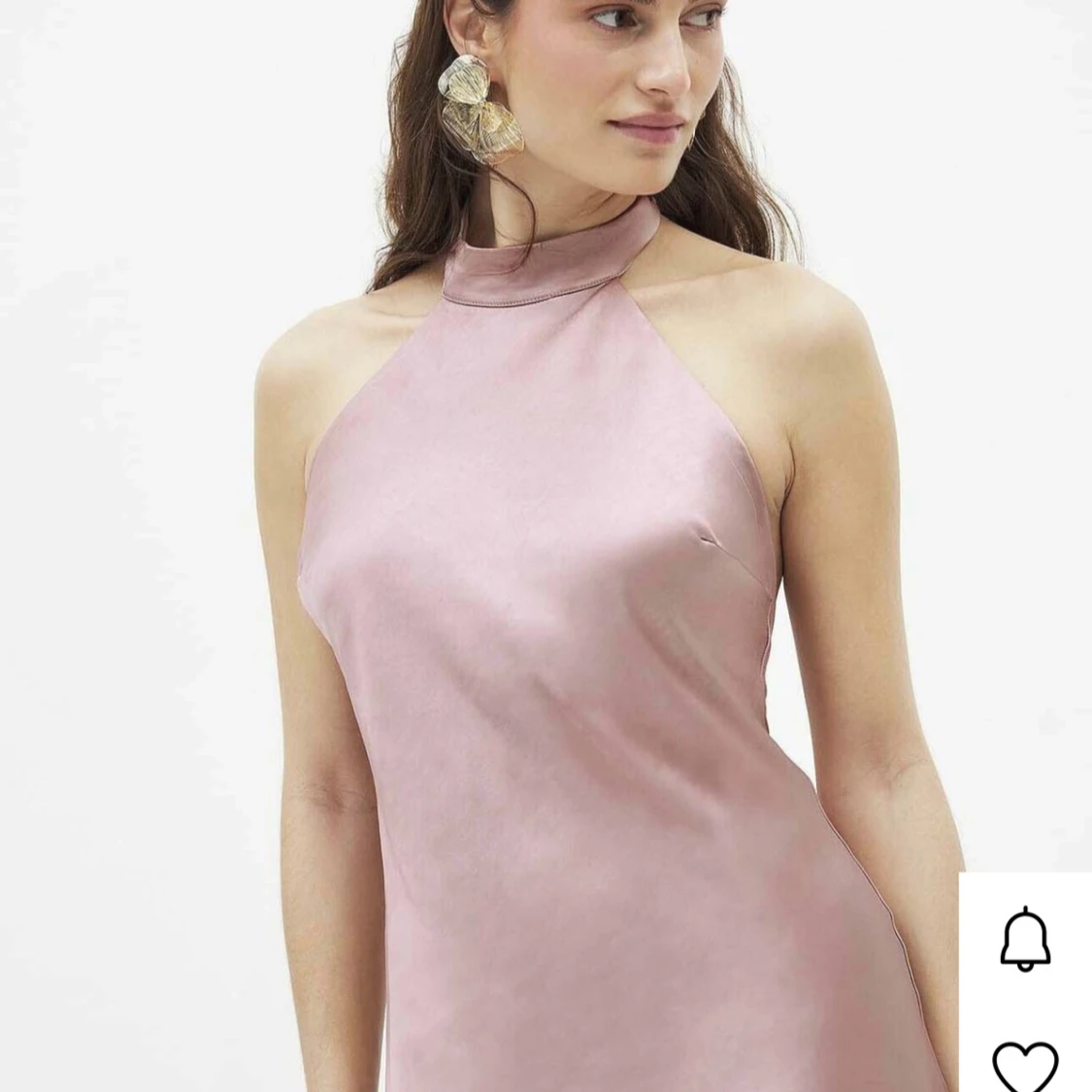 Rosa halterneckklänning i satin - 1