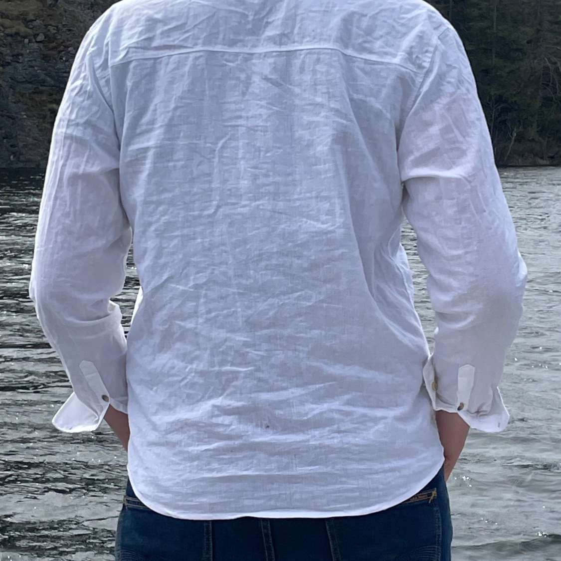 Vit linneskjorta från H&M