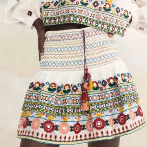 EFTERTRAKTAD ZARA KJOL❤️🥰 - Säljer min fina fina Zara kjol som är sååå himla eftertraktad och snyggg❣️❣️😘 vill mest se vad folk ger för den❤️❤️ fint skick! Har några smååå defekter😘 Buda buda!