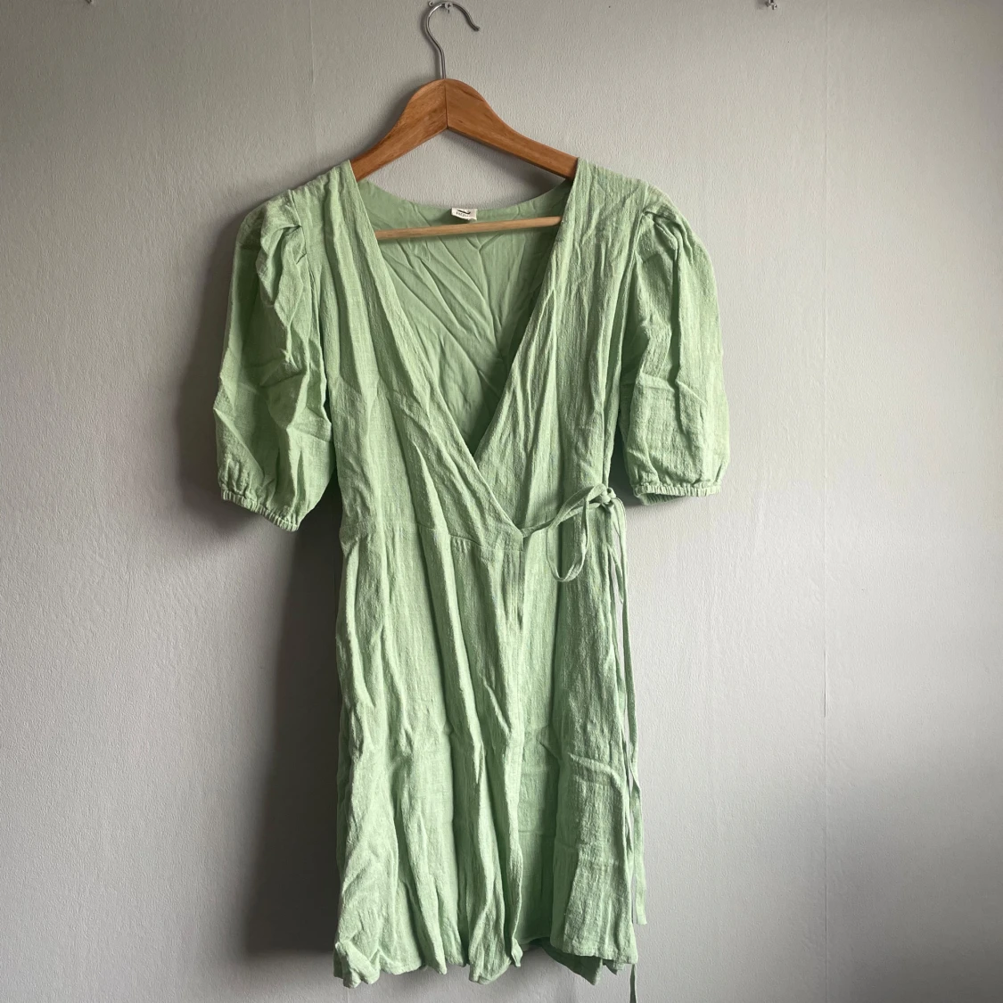 Grön kort klänning stl S