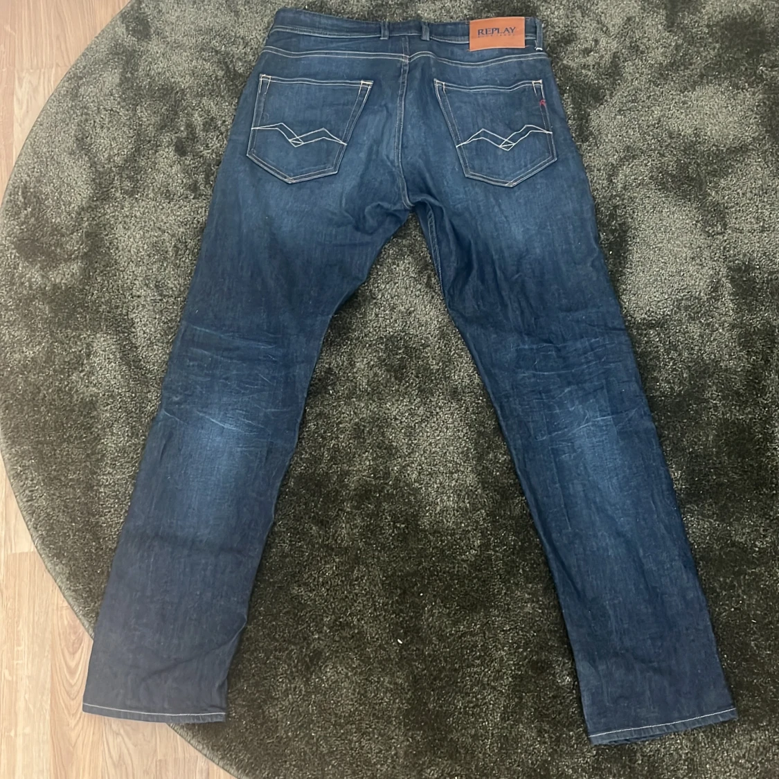 Mörkblå Replay Grover jeans - 1