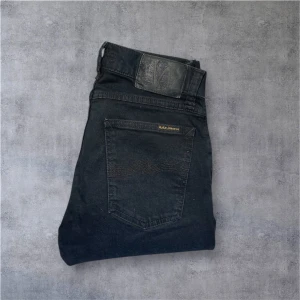  Nudie Jeans - Nudie jeans modell tight trey i bra skick inga synliga defekter men har varit använda. Vid fler funderingar är det bara att skriva.😊.7.