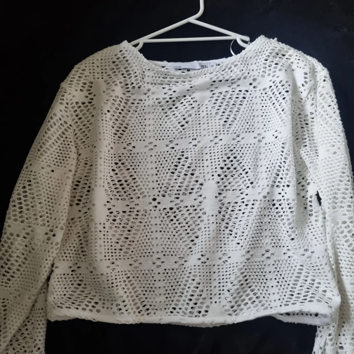Vit virkad croppad tröja från 157 - 1