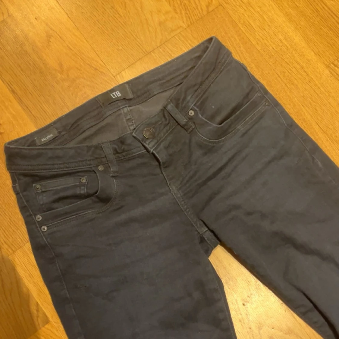 Svarta jeans från LTB - 1