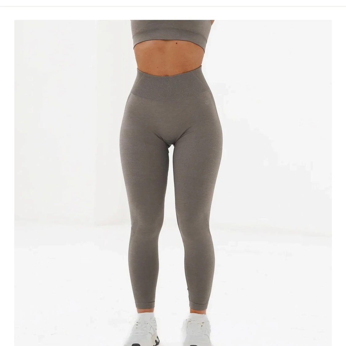Lazulilabel sculpt leggings