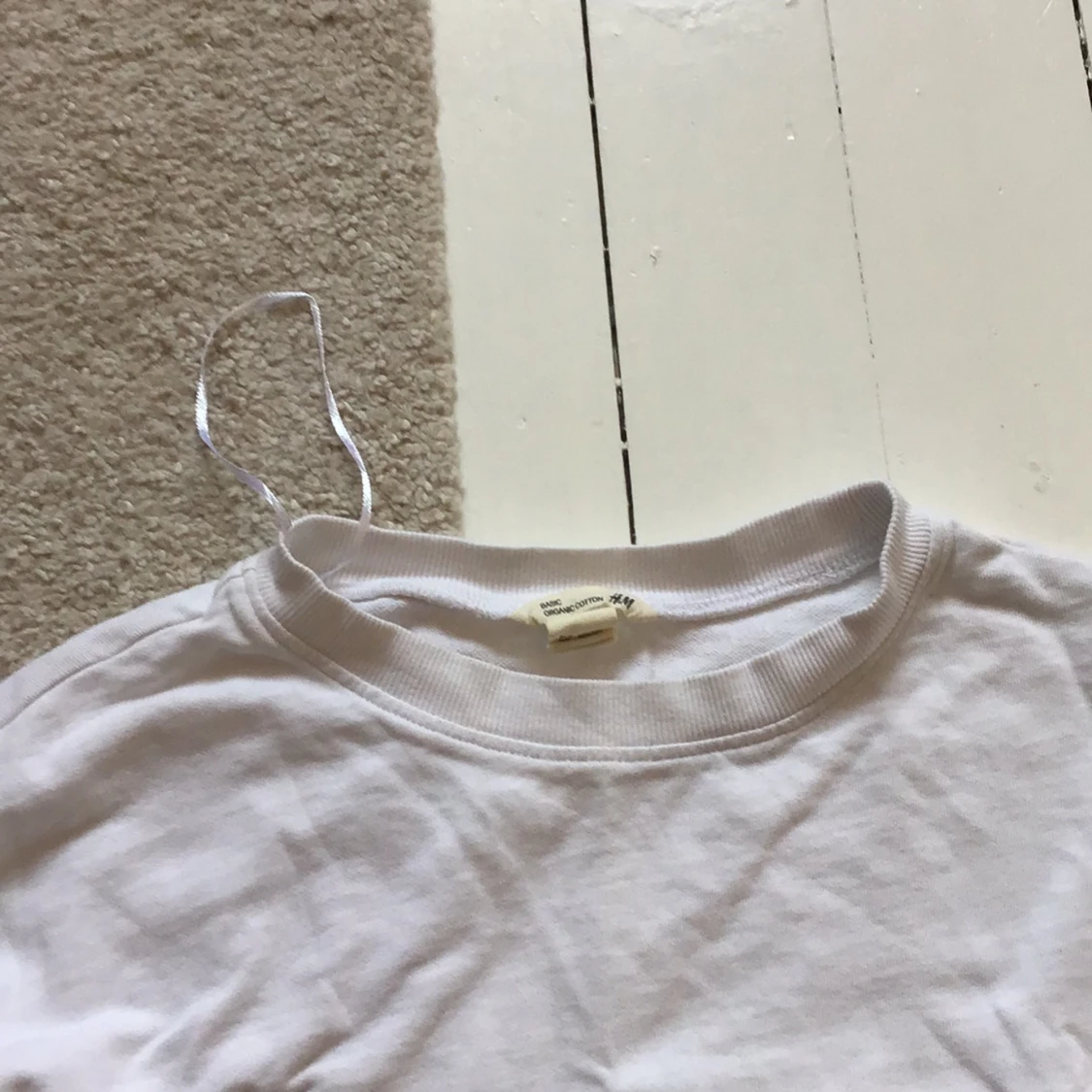 Vit långärmad tröja med svarta detaljer - 2