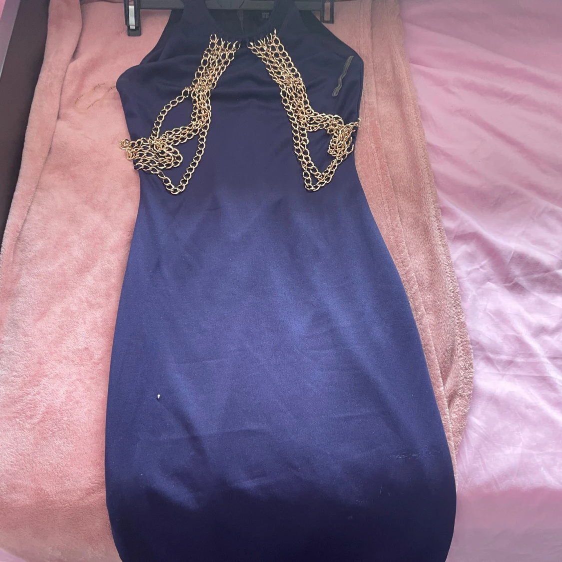 Mörkblå klänning från Rare London - 1