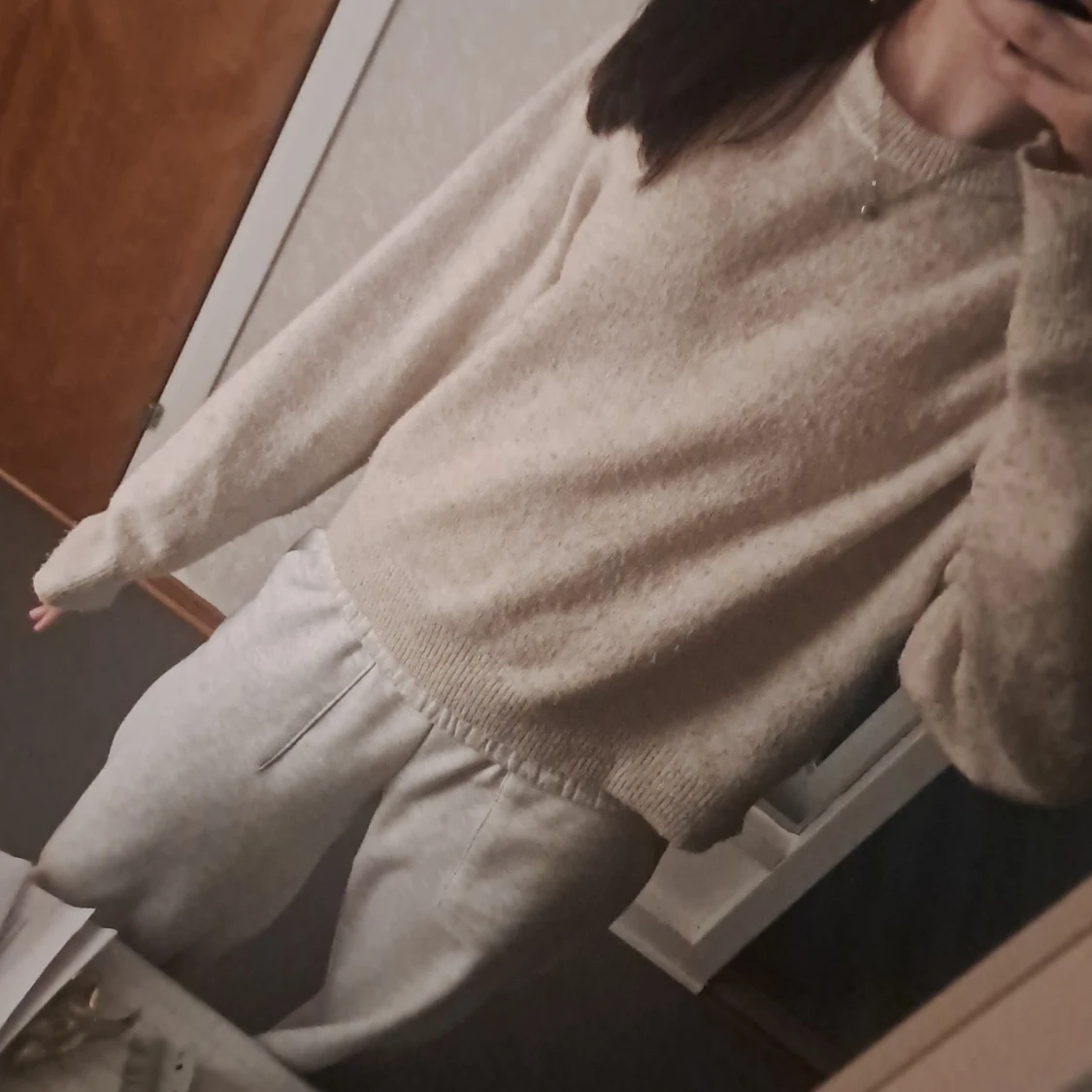 Beige stickad tröja - 1