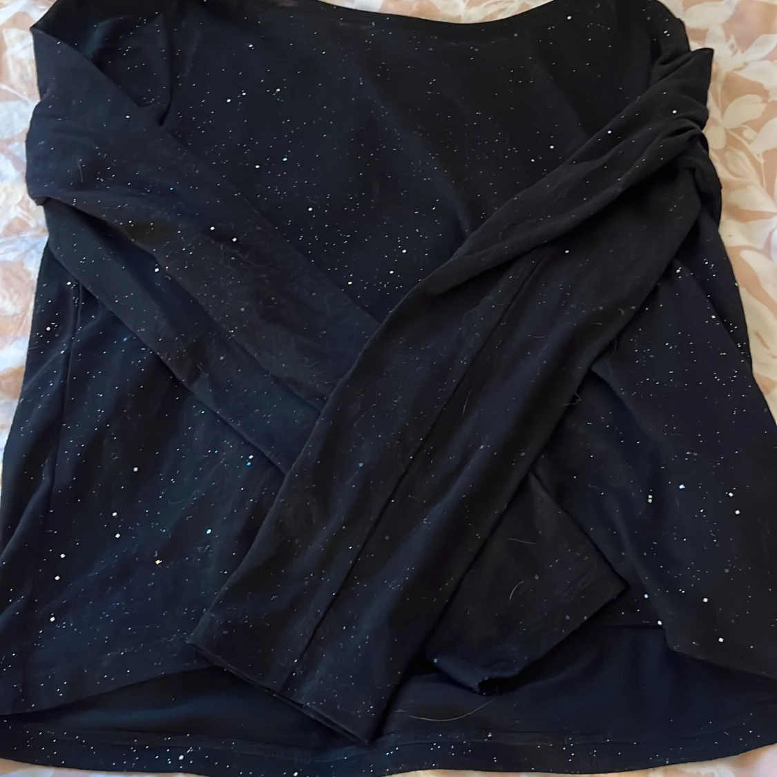 Svart glittrig långärmad topp