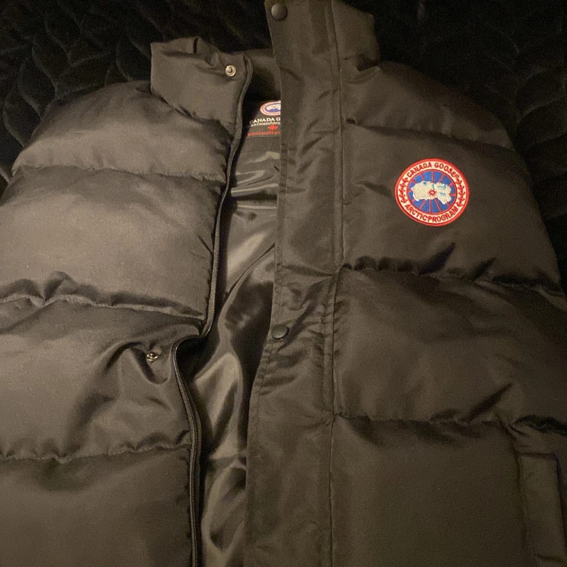 Svart dunväst från Canada Goose - 3