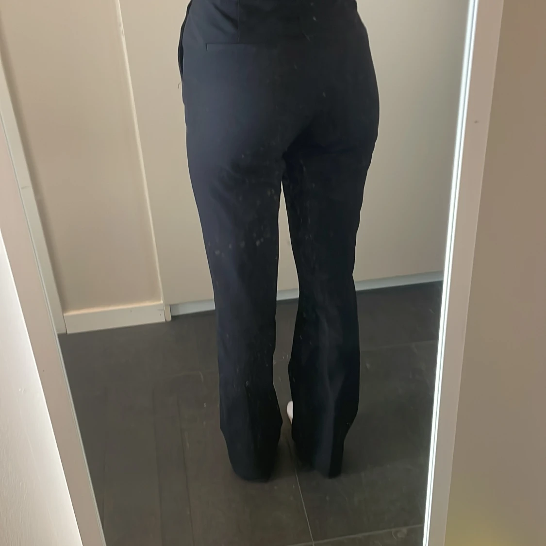 Svarta kostymbyxor från BikBok - 1