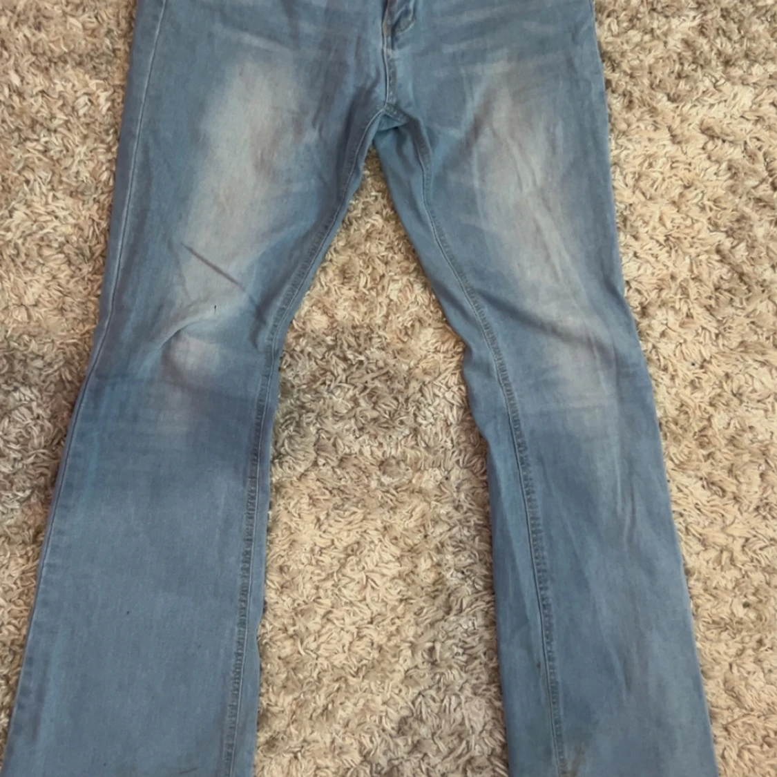 Ljusblå jeansbyxor - 1