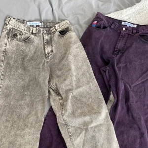 Big boys - Säljer 2 par polar bigboys lila, och grå.. bägge är i medium inget slitage vad jag kan se🥇 säljer dem för 500kr styck eller 900 för bägge. Hör av er för diskussion eller något annat😸😸