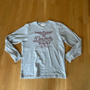 Denim Supply Ralph Lauren - Ralph Lauren Tröja | Skick: 8/10 - Storlek: M - Nypris: 1700 - Vårt pris: 299