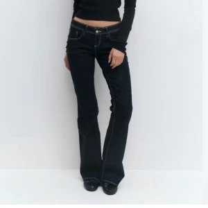 lågmidjade jeans  - ultra low jeans från gina helt nya!! så fina och snygga tryck på köp nu!!❤️❤️ kvar prislapp och allt !