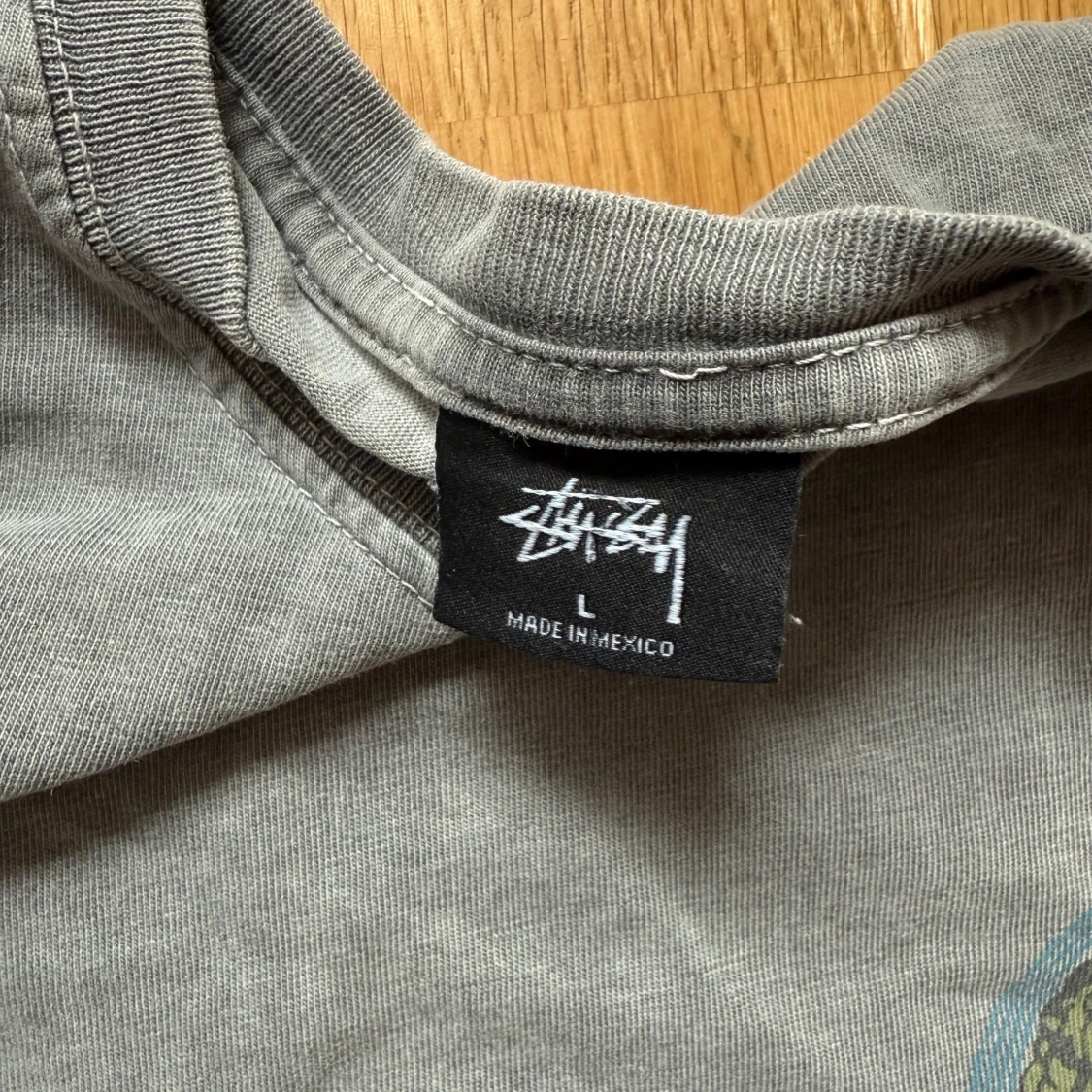 Grå långärmad tröja från Stussy - 1