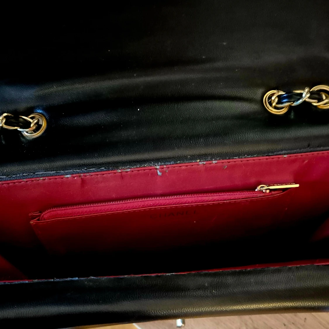 Svart quiltad axelväska med kedja - 1