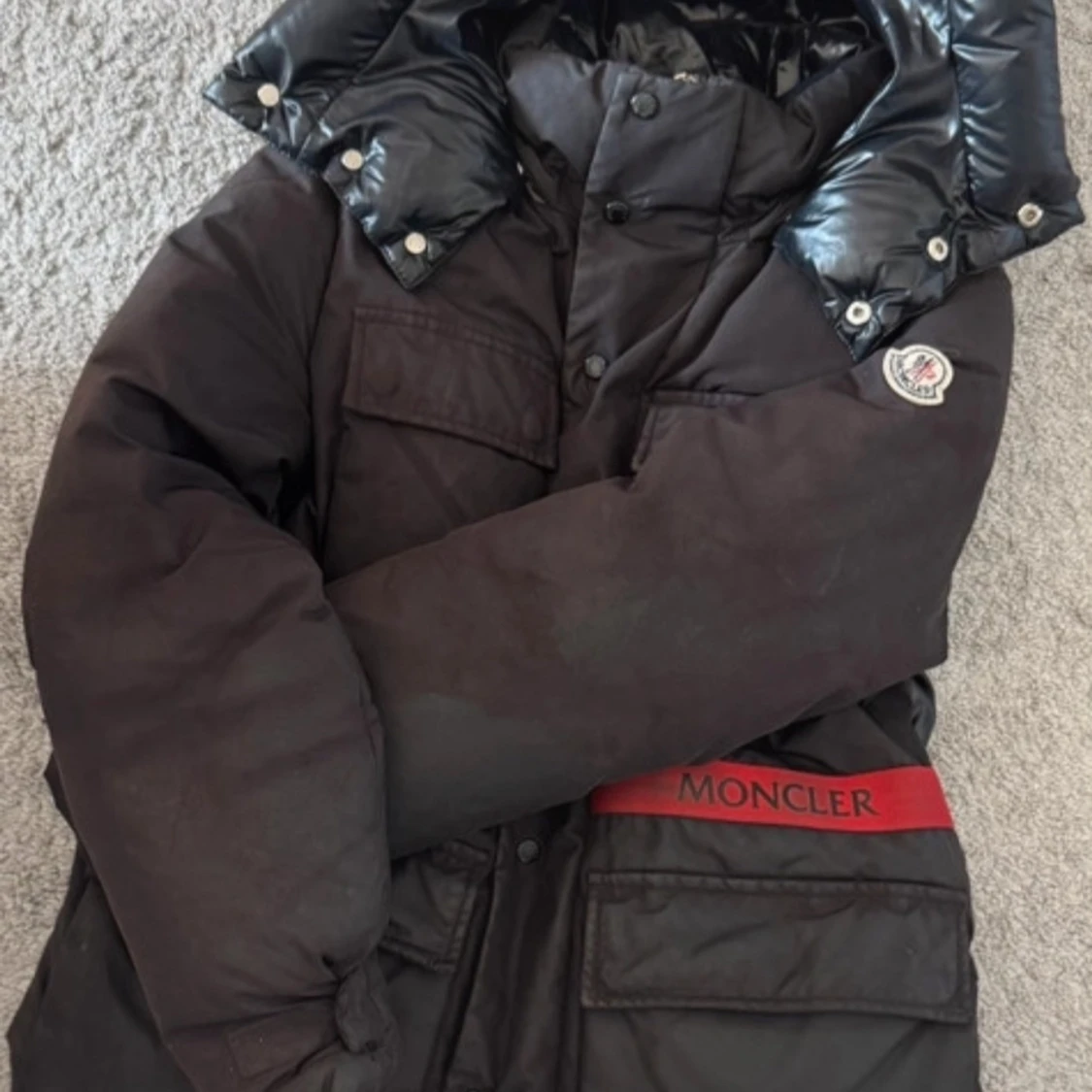 Svart dunjacka från Moncler