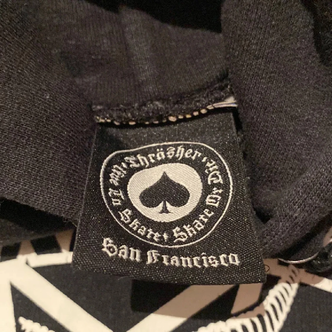 Svart hoodie från Thrasher - 2