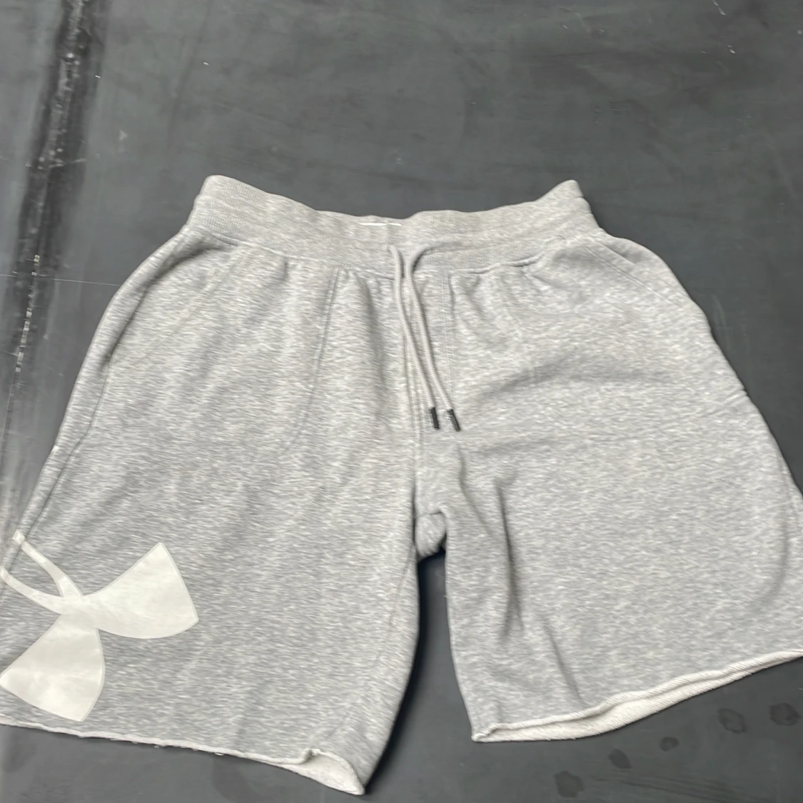 Grå shorts från Under Armour