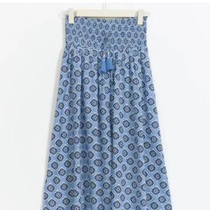 Blå långkjol - Otroligt snygg kjol perfekt till sommaren🤩Storlek 146/152 men sitter som xxs/xs