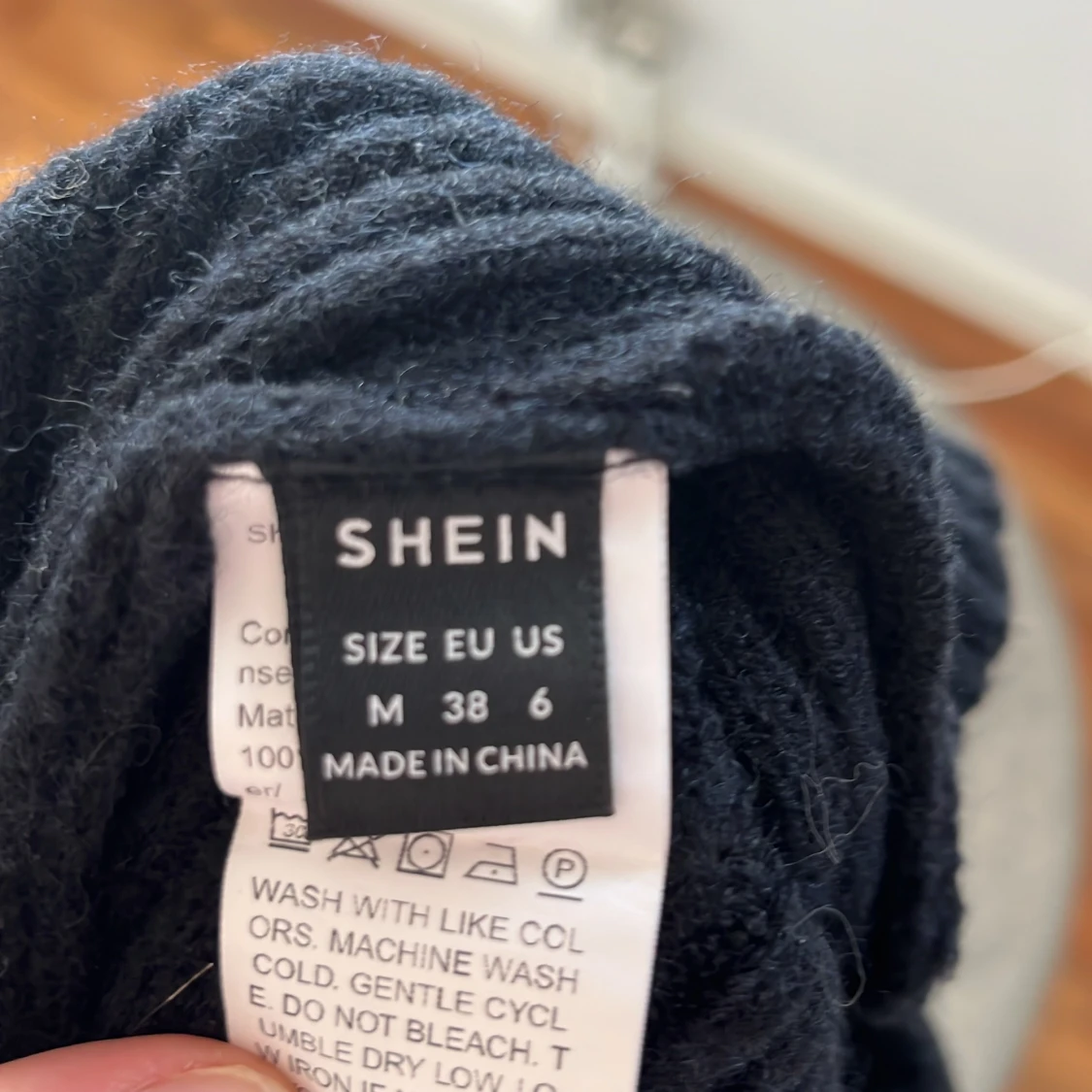 Svart ribbad tubtopp från SHEIN - 2