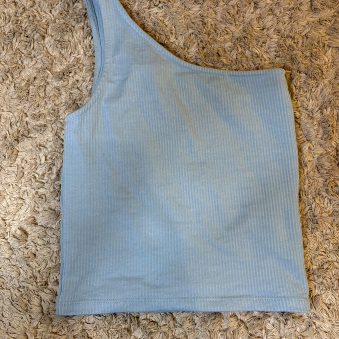 Ljusblå one shoulder topp - 2