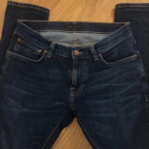 Nudie jeans  - Ny skick nudie jeans bara testade riktigt snygga bra färg storlek 30/32 nypris 1.6k