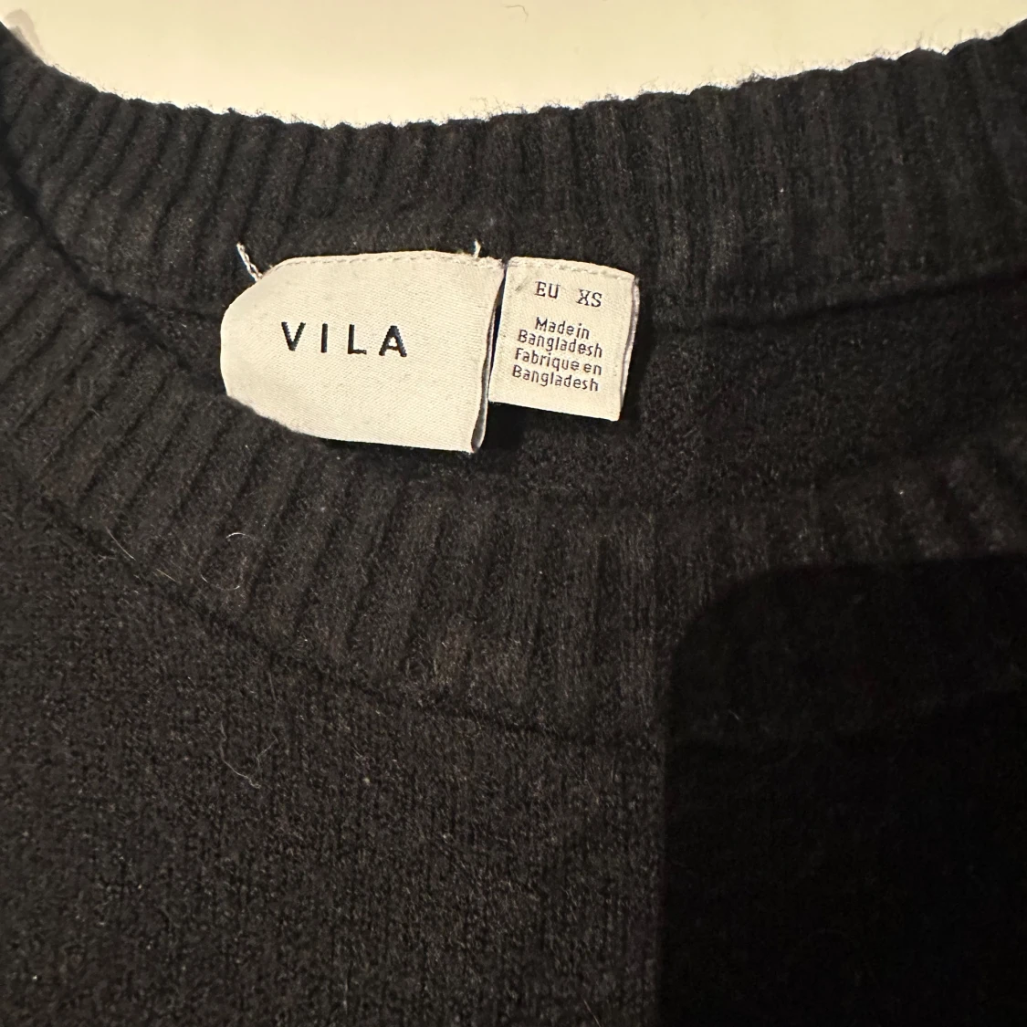 Svart stickad tröja från VILA - 1