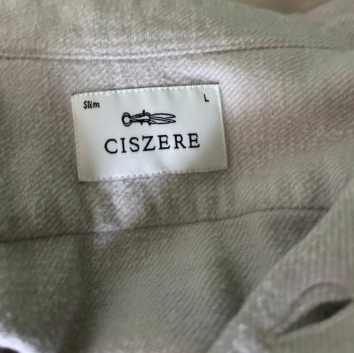 Ljusgrå skjorta från Ciszere, slim fit - 1