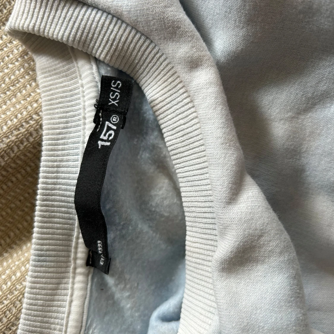 Ljusblå batiktröja från 157 - 1