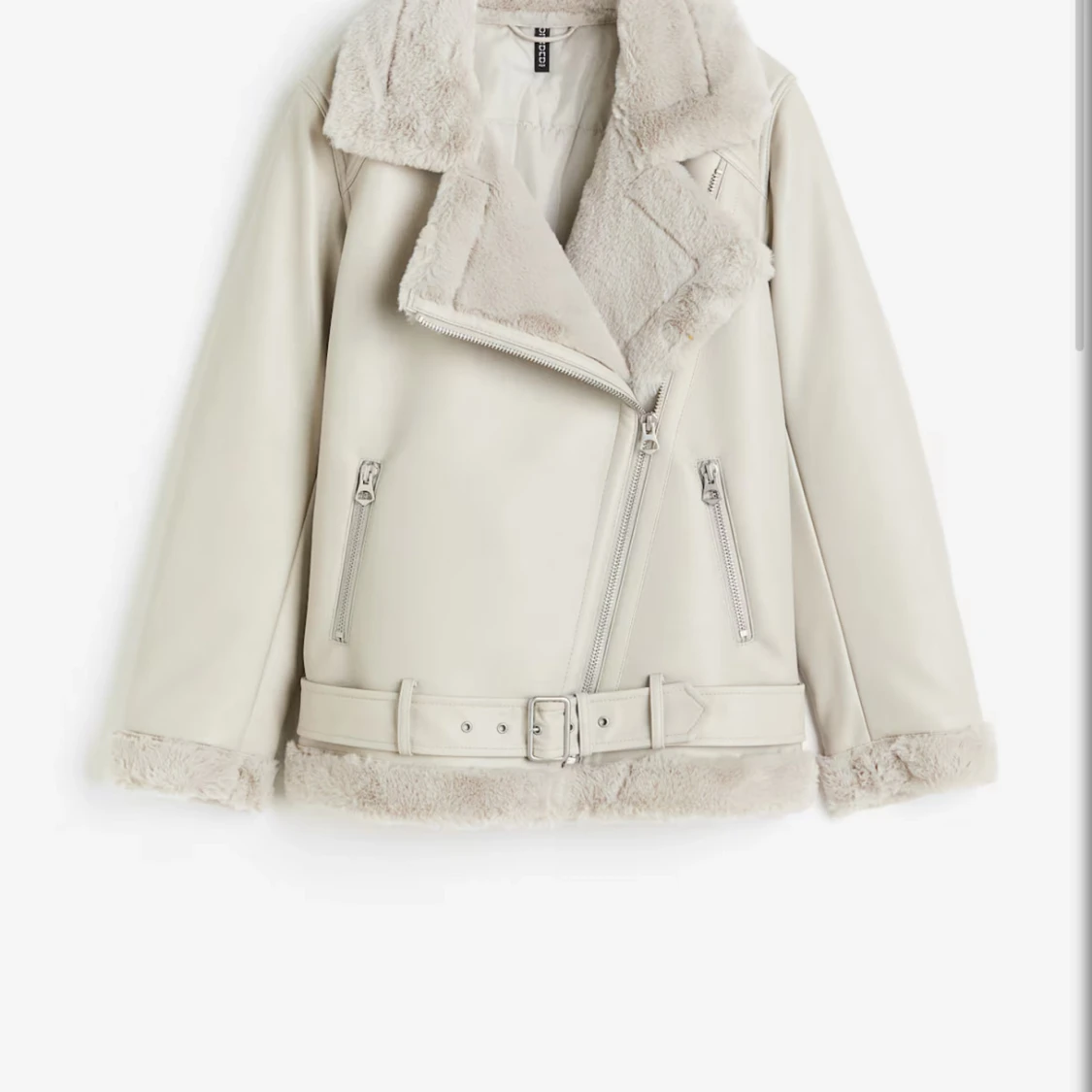 Beige teddyjacka med bälte och dragkedja